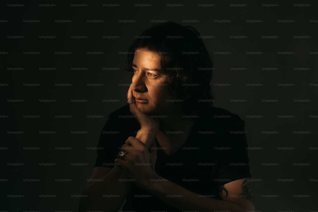 蔡澜助理驳斥谣言钳制陈宝莲：女方拍照的时分成年了